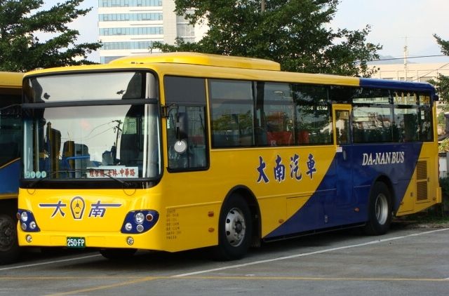 Xe khách đô thị