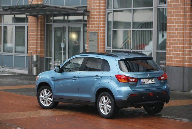Outlander Sport 8