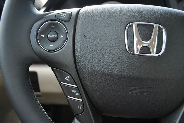 Honda Accord 2013 - Ảnh 23