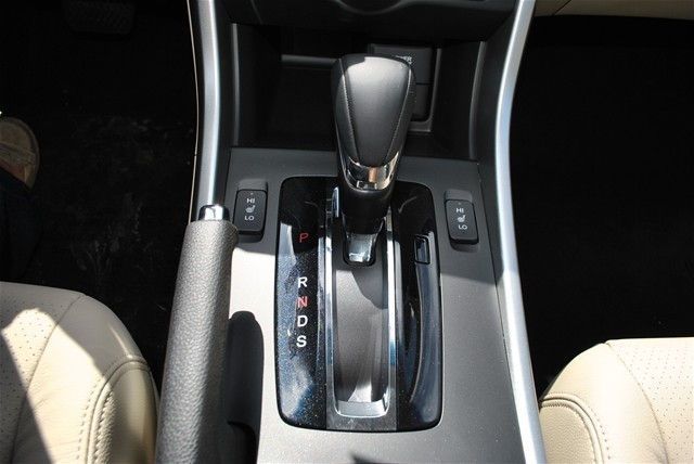 Honda Accord 2013 - Ảnh 32