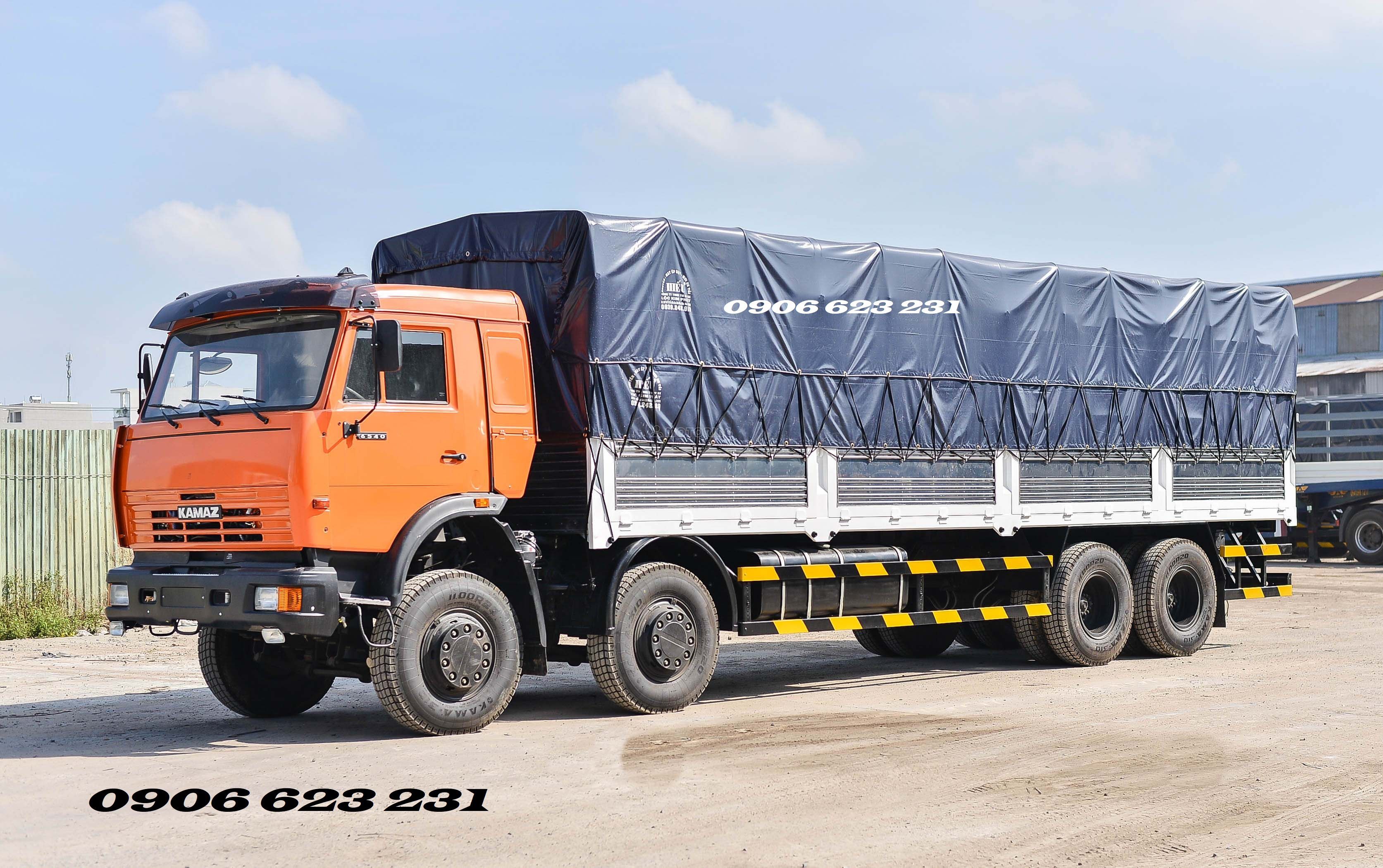 Kamaz Tải thùng Kamaz 4 giò 9m