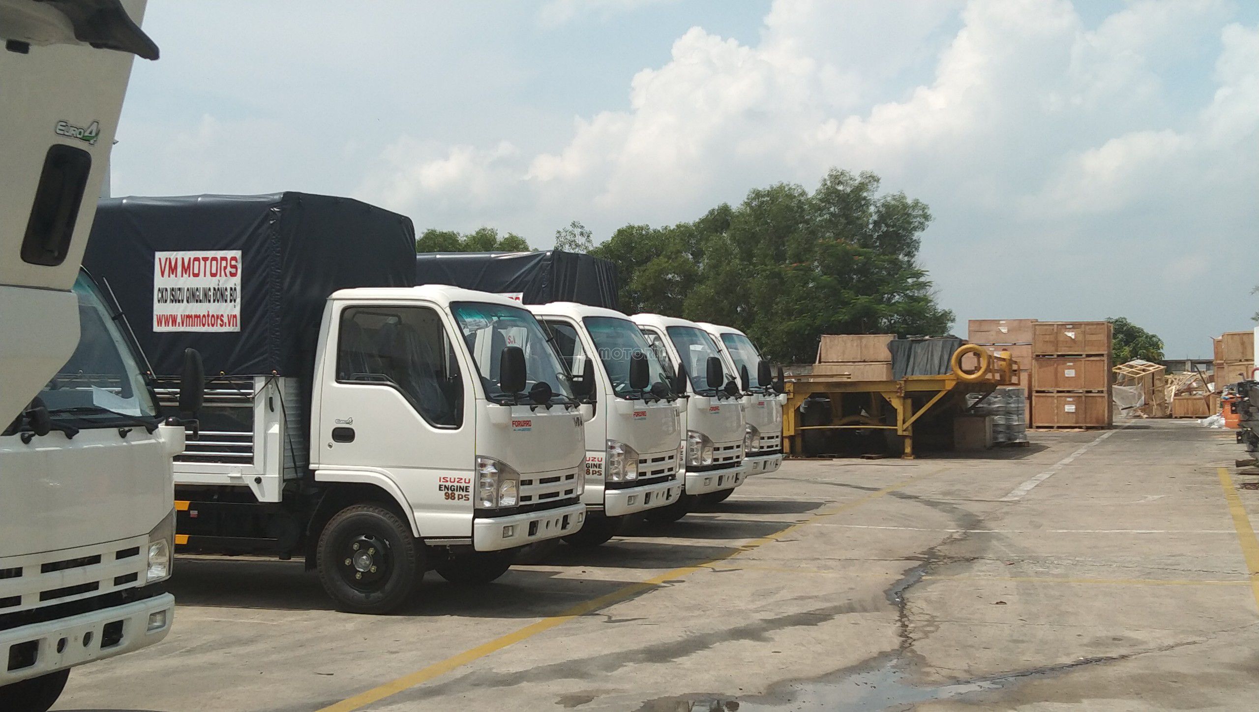 Isuzu 1t9 thùng dài 6m2 nhập khẩu ckd