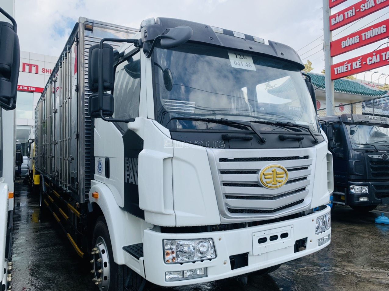 Faw thùng kín 8 tấn thùng dài 9m7