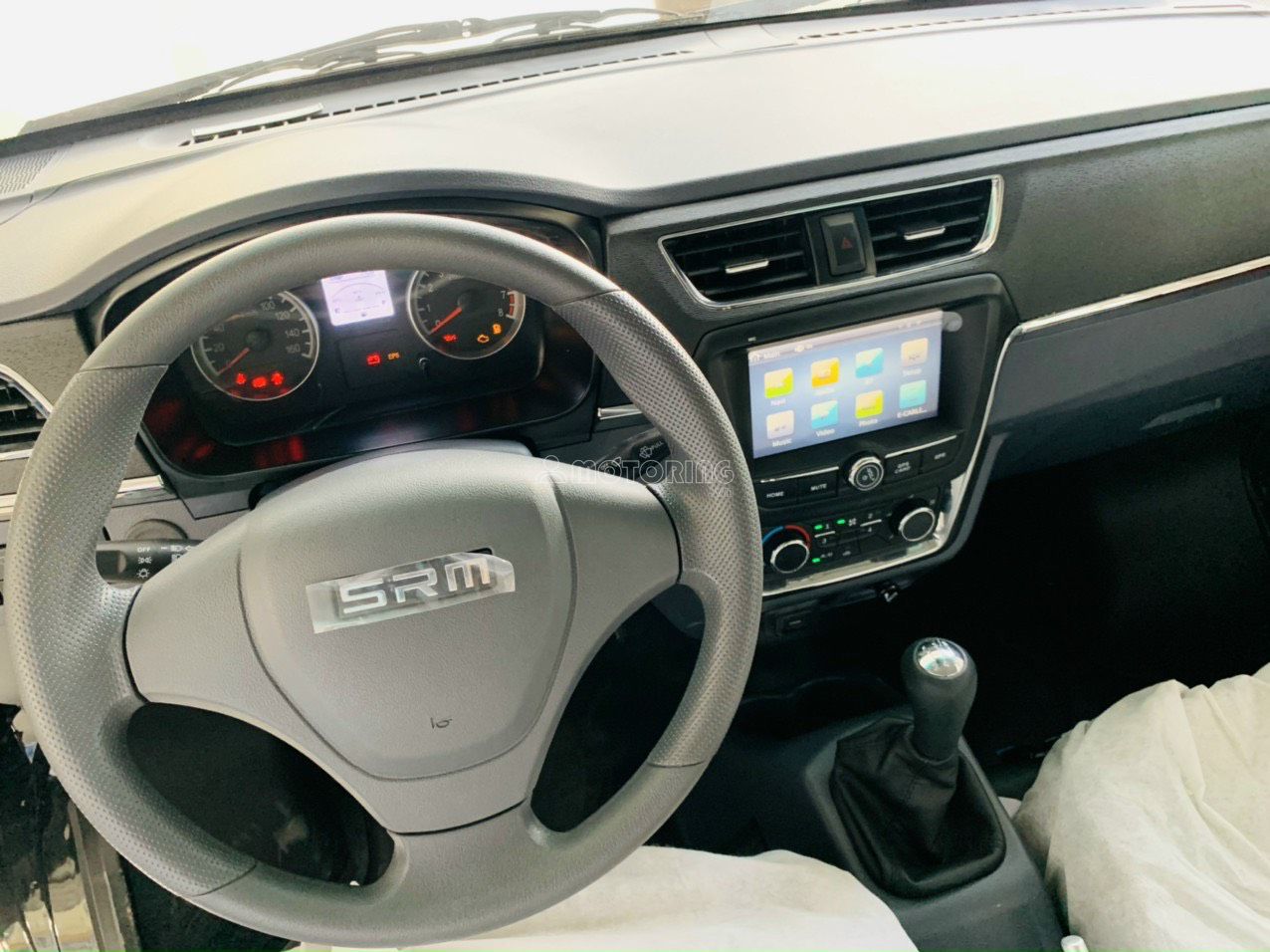 Dongben Van 2 chỗ 2023 ảnh 5